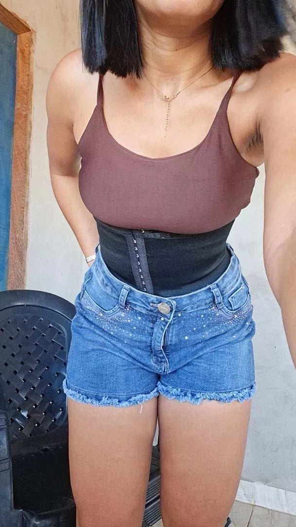 Foto de cliente com a CurveFit