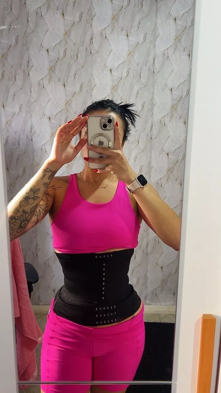 Foto de cliente com a CurveFit